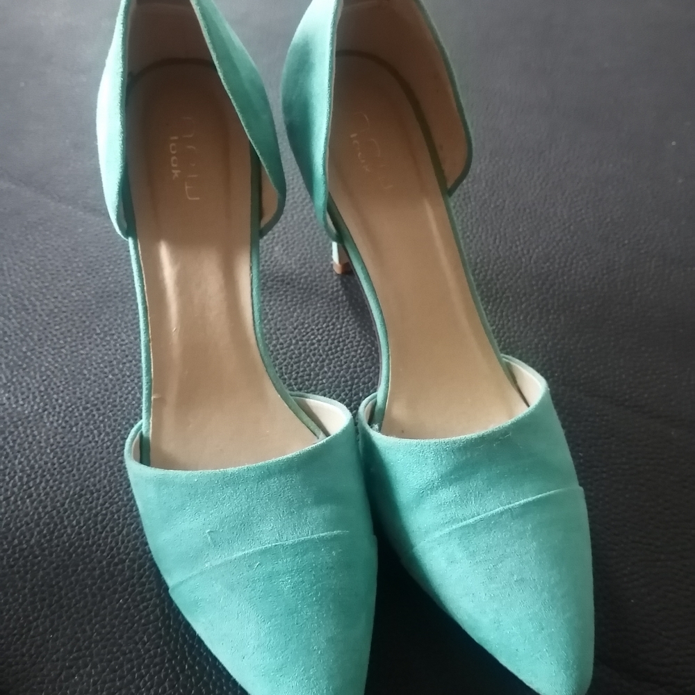 Teal Suede Spring Heels, Size 9